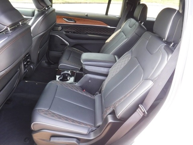 2023 Jeep Grand Cherokee Summit Reserve High Altitude photo 49