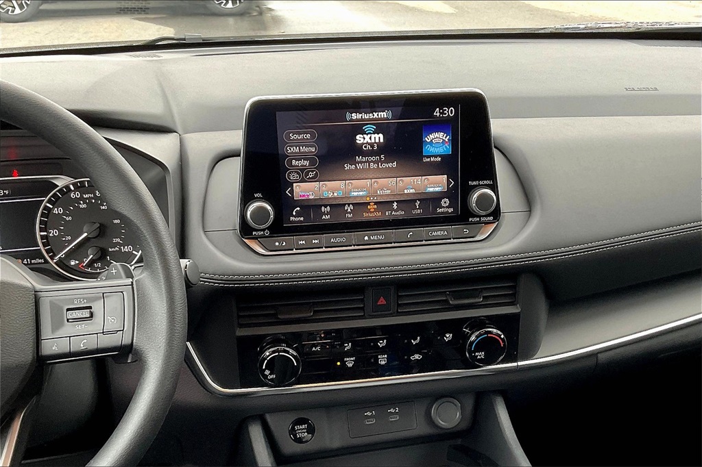 2025 Nissan Rogue S photo 12