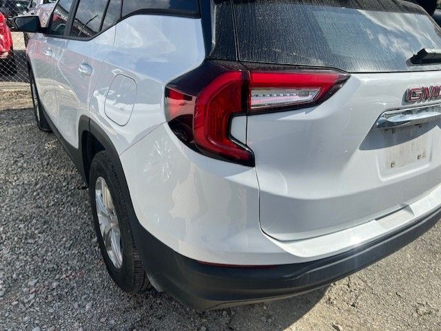 2022 Gmc Terrain SLE photo 3