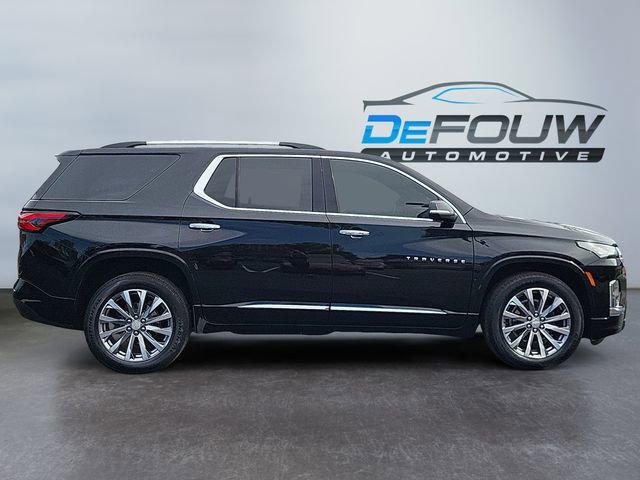 2023 Chevrolet Traverse Premier photo 2