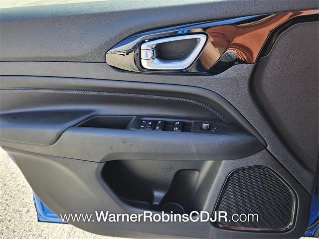 2026 Jeep Compass Latitude Altitude photo 25