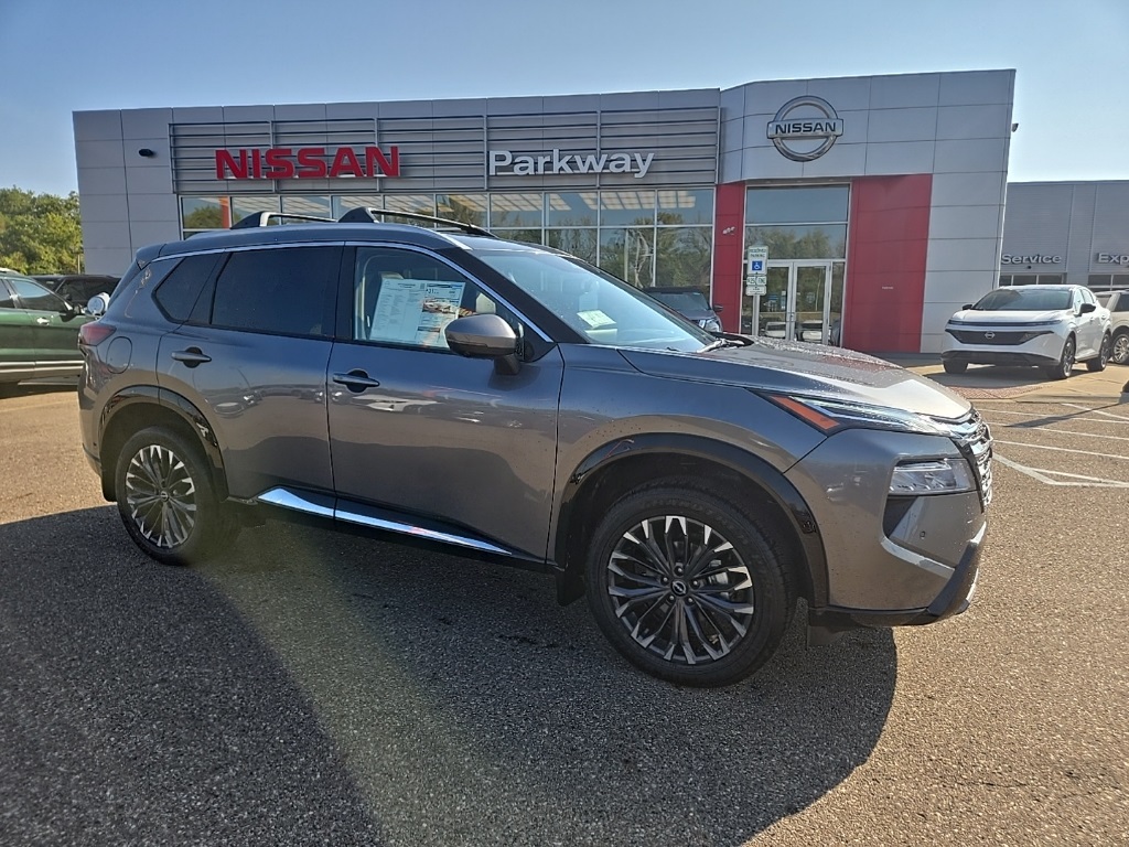 2026 Nissan Rogue Platinum's photo