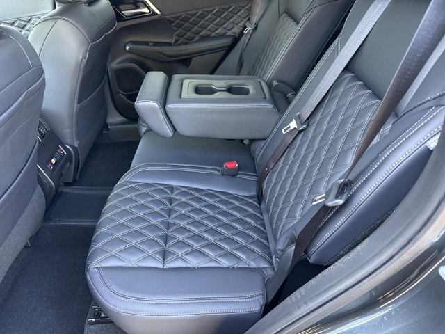 2025 Mitsubishi Outlander PHEV SEL photo 27