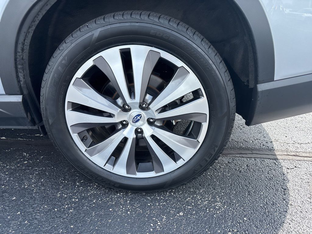 2021 Subaru Ascent Limited photo 3