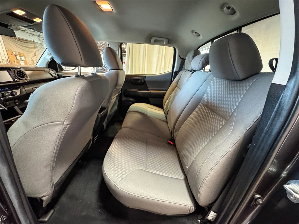 2022 Toyota Tacoma SR V6 photo 19