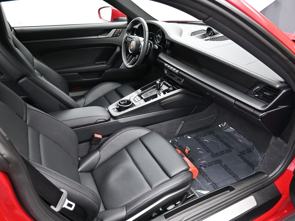 2024 Porsche 911 4S photo 8