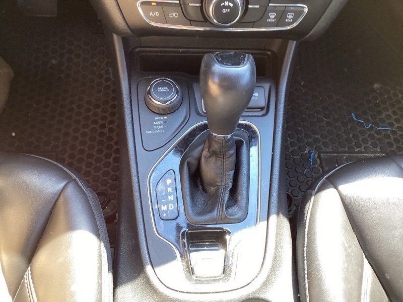 2020 Jeep Cherokee Altitude photo 18