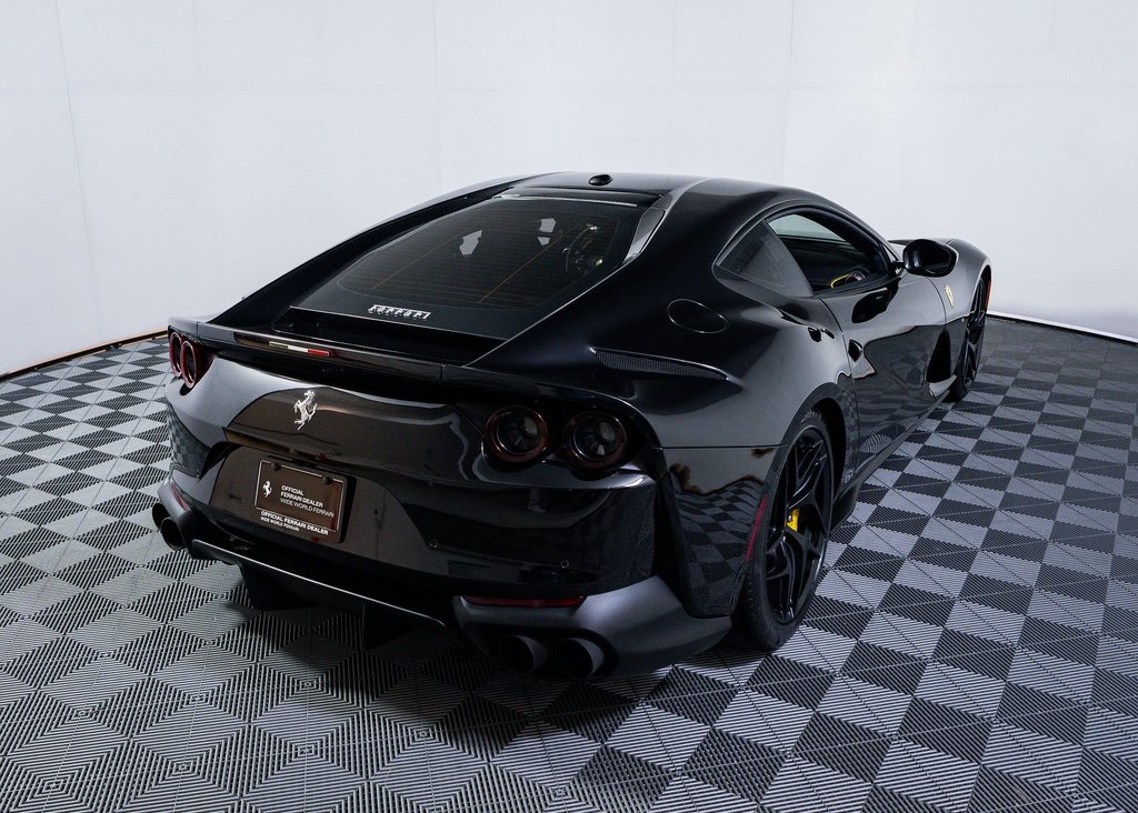 2020 Ferrari 812 Superfast Base photo 13