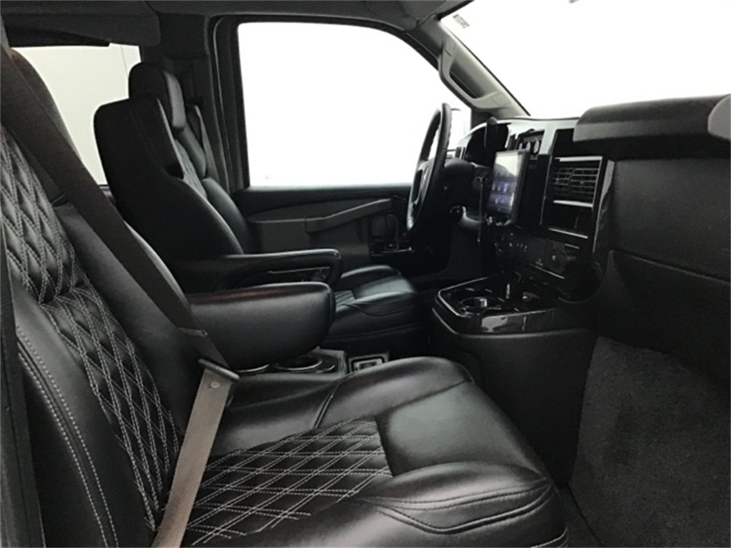 2023 Gmc Savana photo 34