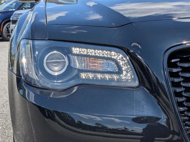 2022 Chrysler 300 Touring photo 20