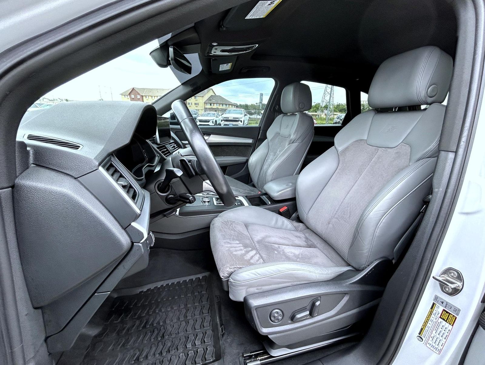 2020 Audi SQ5 Premium Plus photo 10