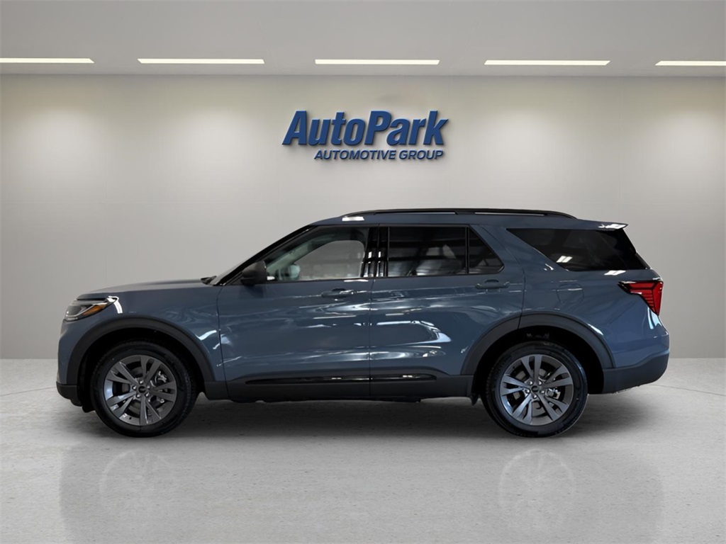 2026 Ford Explorer photo 3