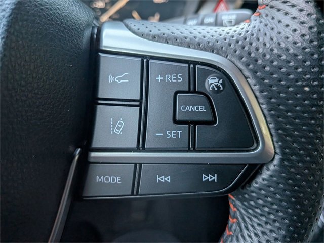 2022 Toyota Sienna XSE photo 18