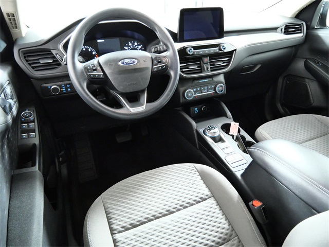 2020 Ford Escape SE photo 3