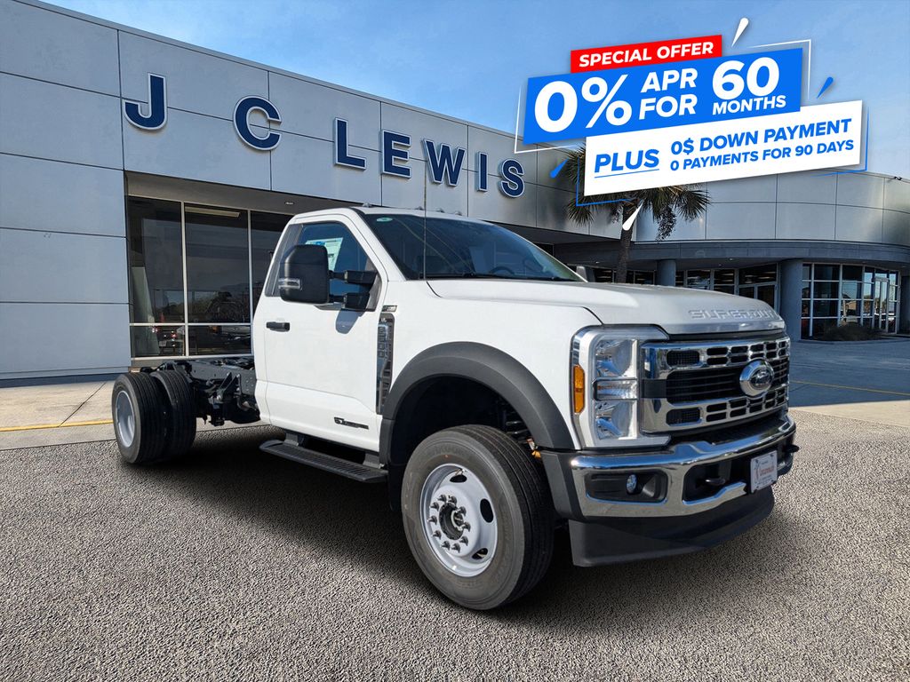 2025 Ford F-600 Super Duty Chassis Cab XL's photo
