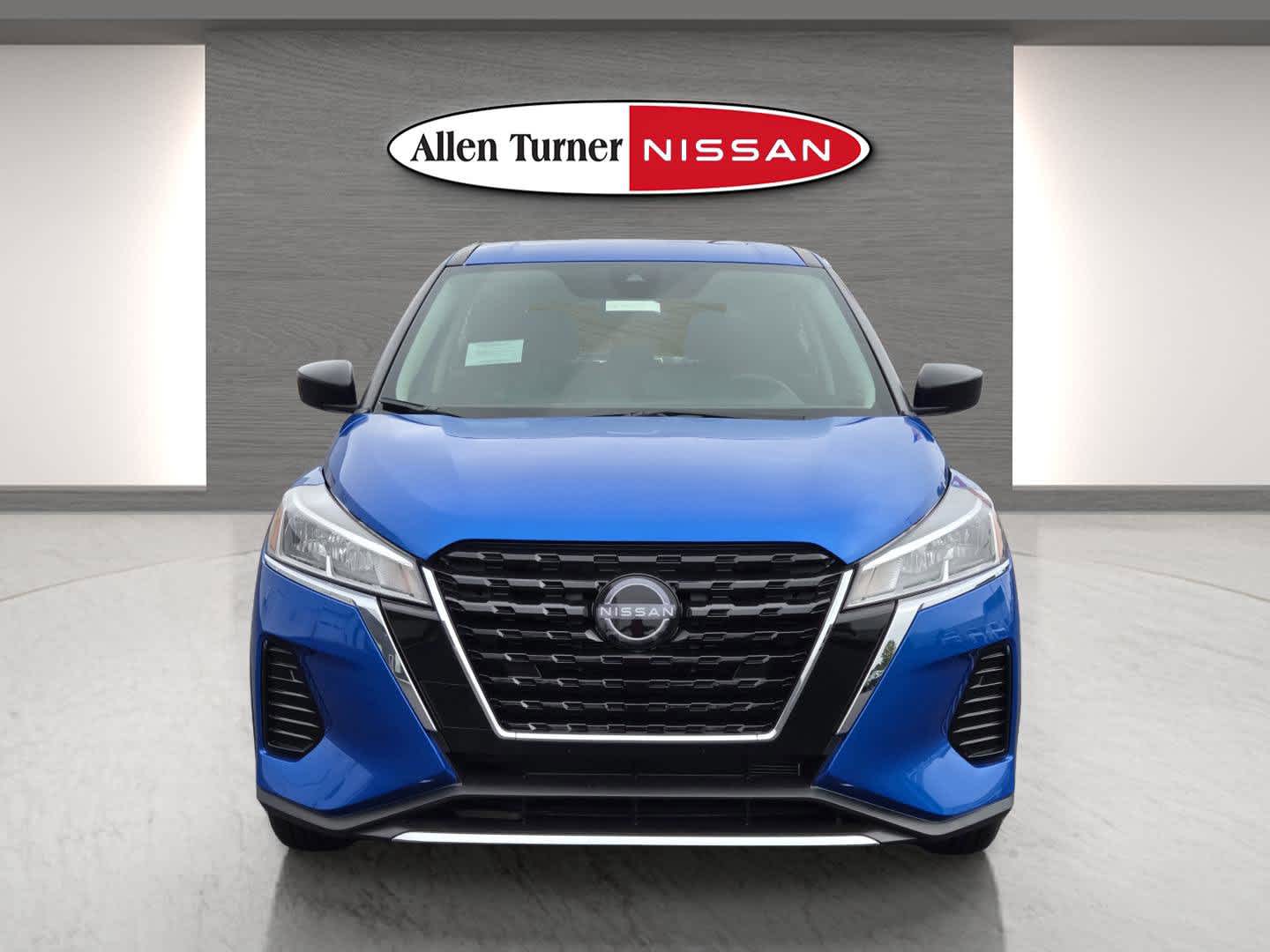 2025 Nissan Kicks Play S photo 3