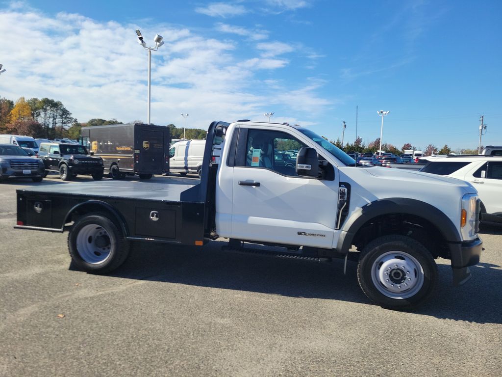 2024 Ford F-550 Super Duty Chassis Cab XL's photo