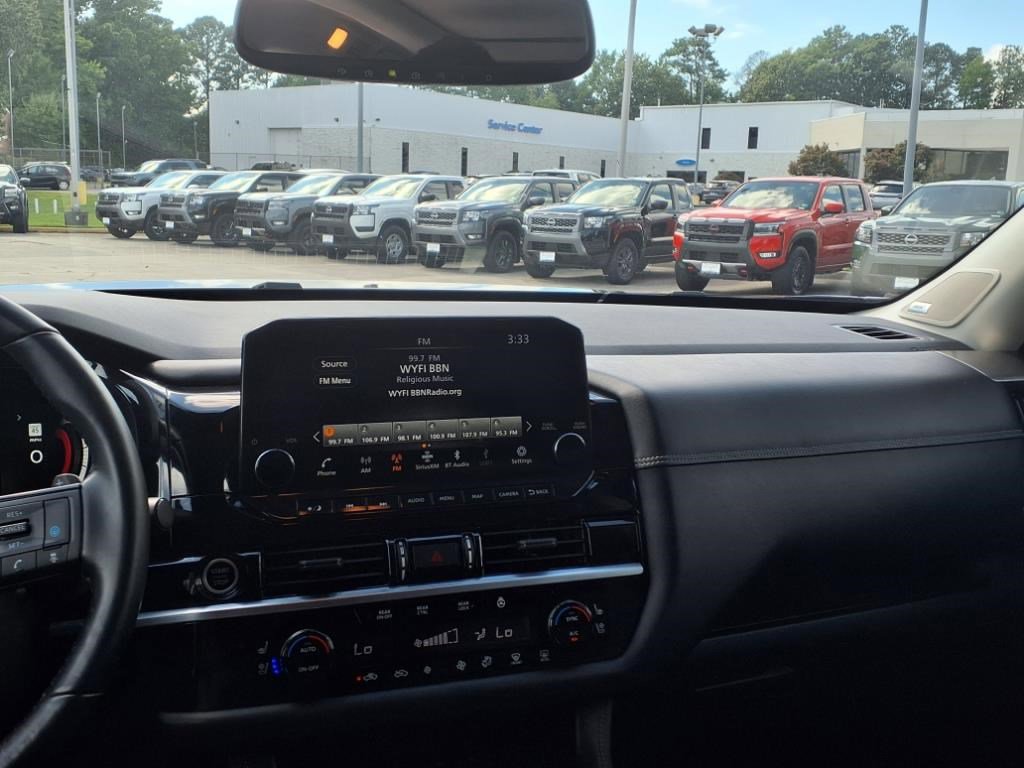 2022 Nissan Pathfinder Platinum photo 13