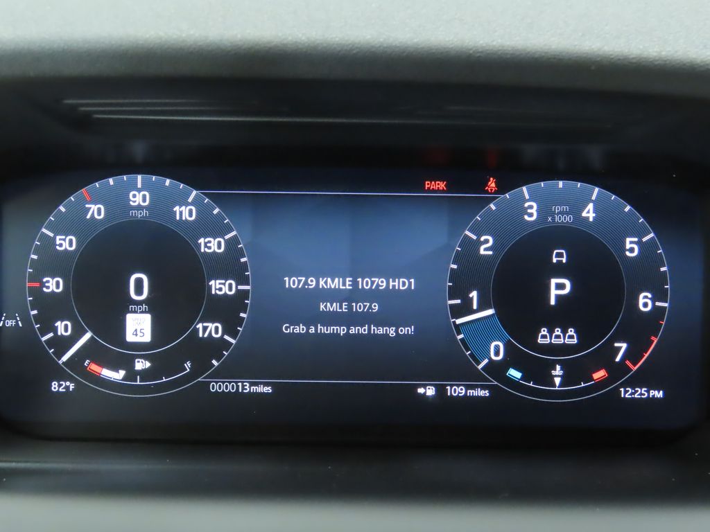 2025 Land Rover Discovery Sport S photo 30