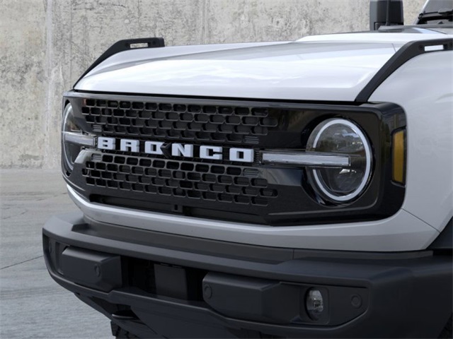 2025 Ford Bronco Outer Banks photo 19