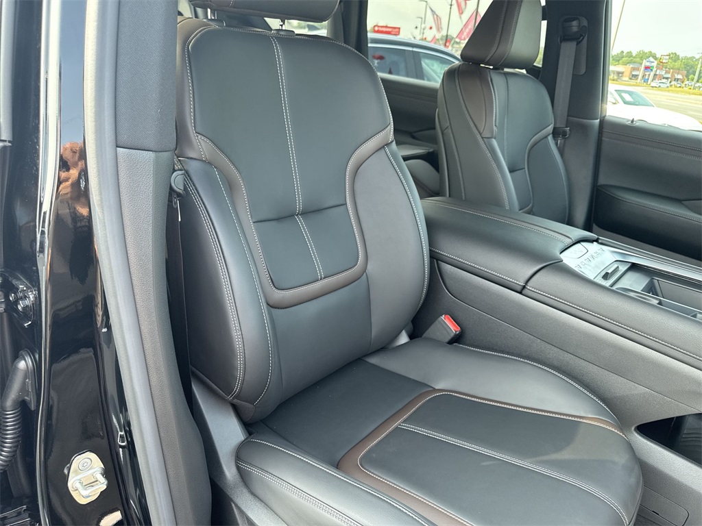 2025 Nissan Armada SL photo 29