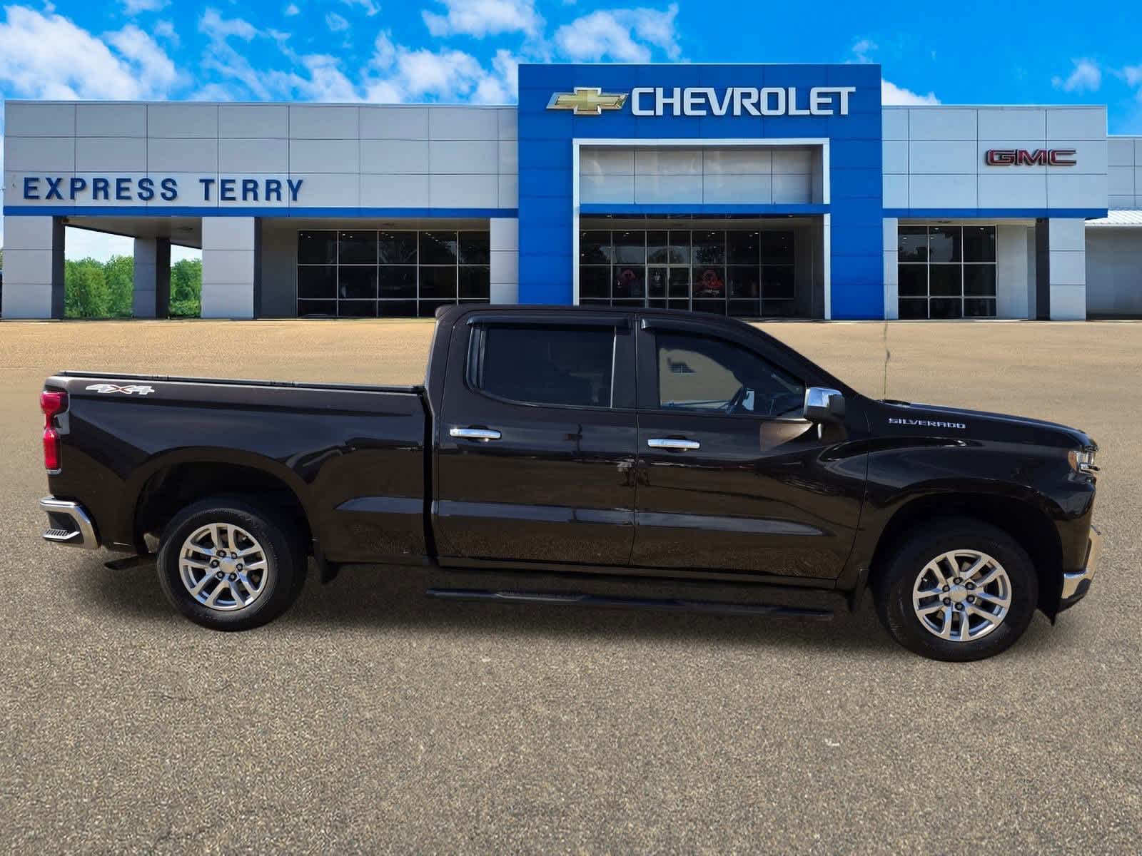 2020 Chevrolet Silverado 1500 LT photo 3