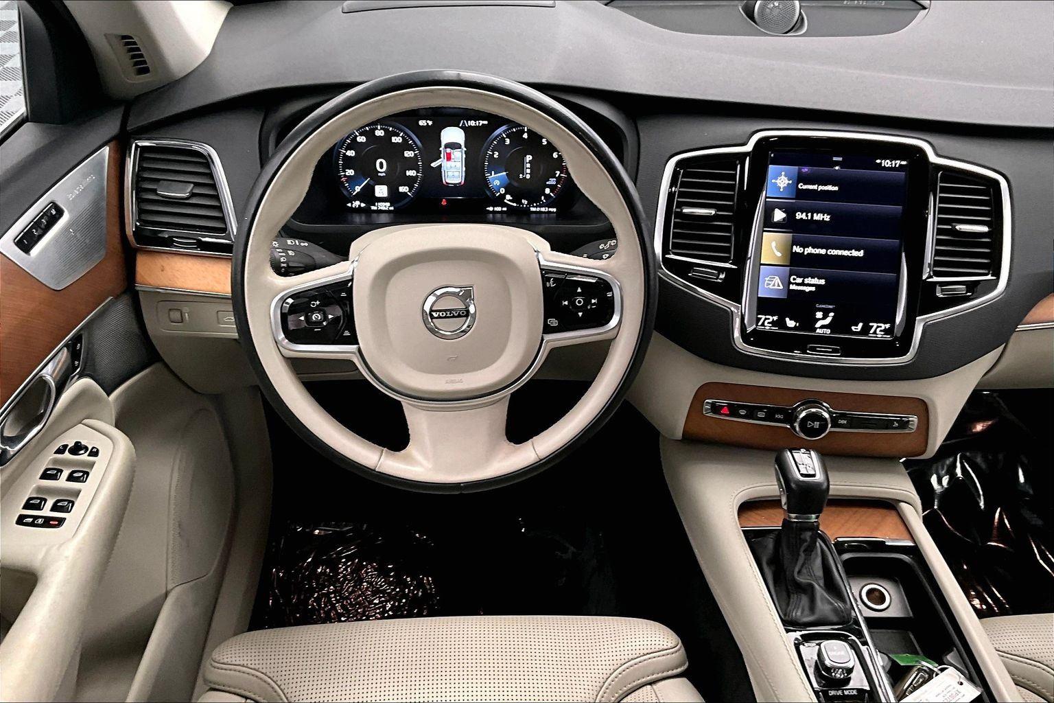 2017 Volvo XC90 Inscription photo 3