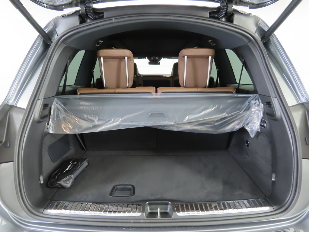 2026 Mercedes Benz GLS 580 4MATIC photo 29