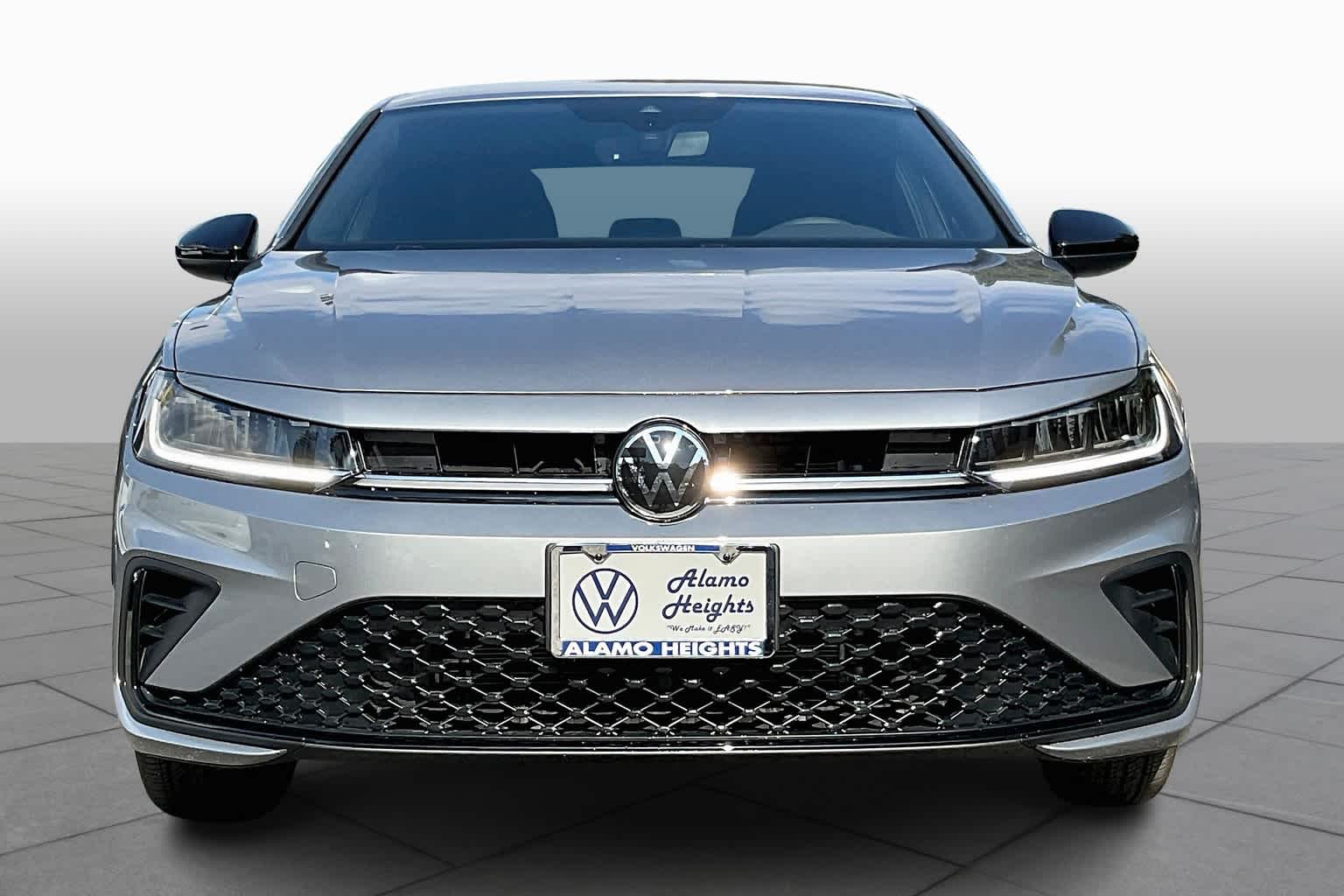 2025 Volkswagen Jetta 1.5T Sport photo 3