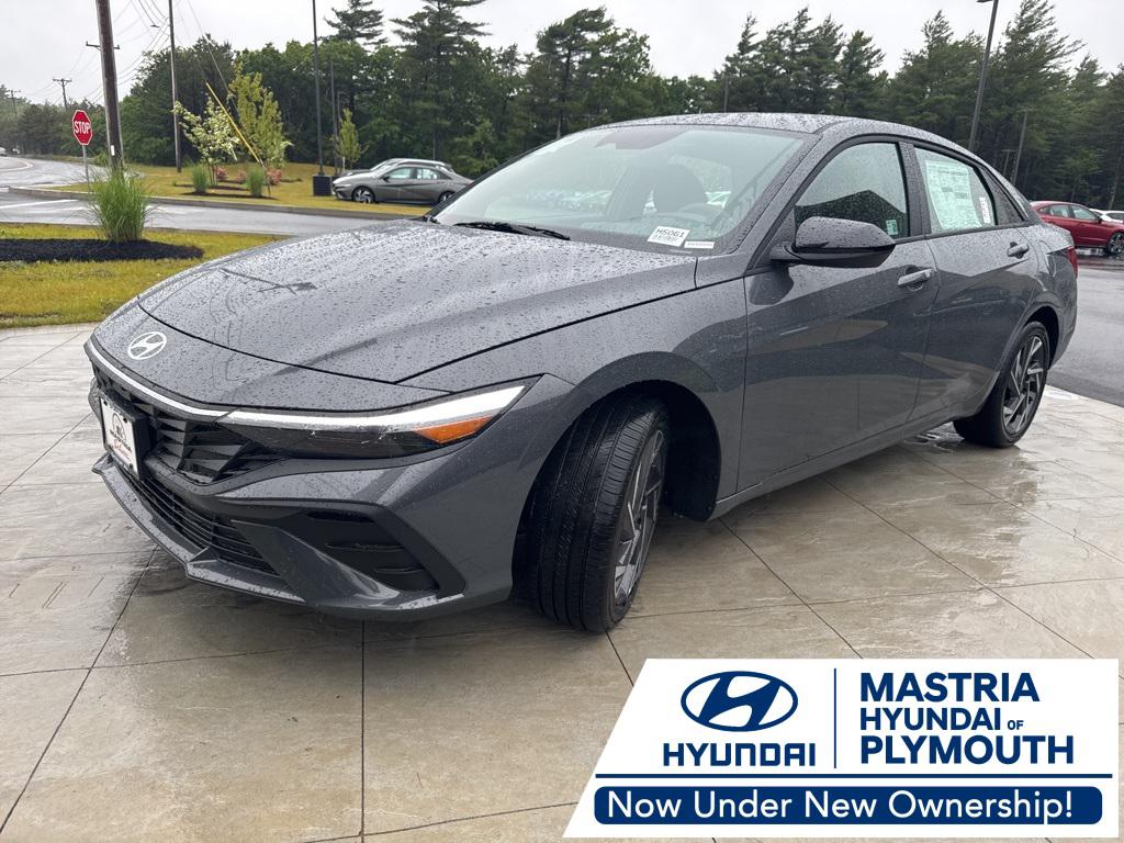 2025 Hyundai Elantra Blue's photo