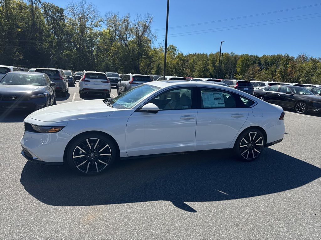 2025 Honda Accord Hybrid Touring photo 4