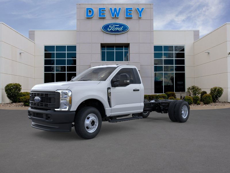 2025 Ford F-350 Super Duty Chassis Cab XL's photo