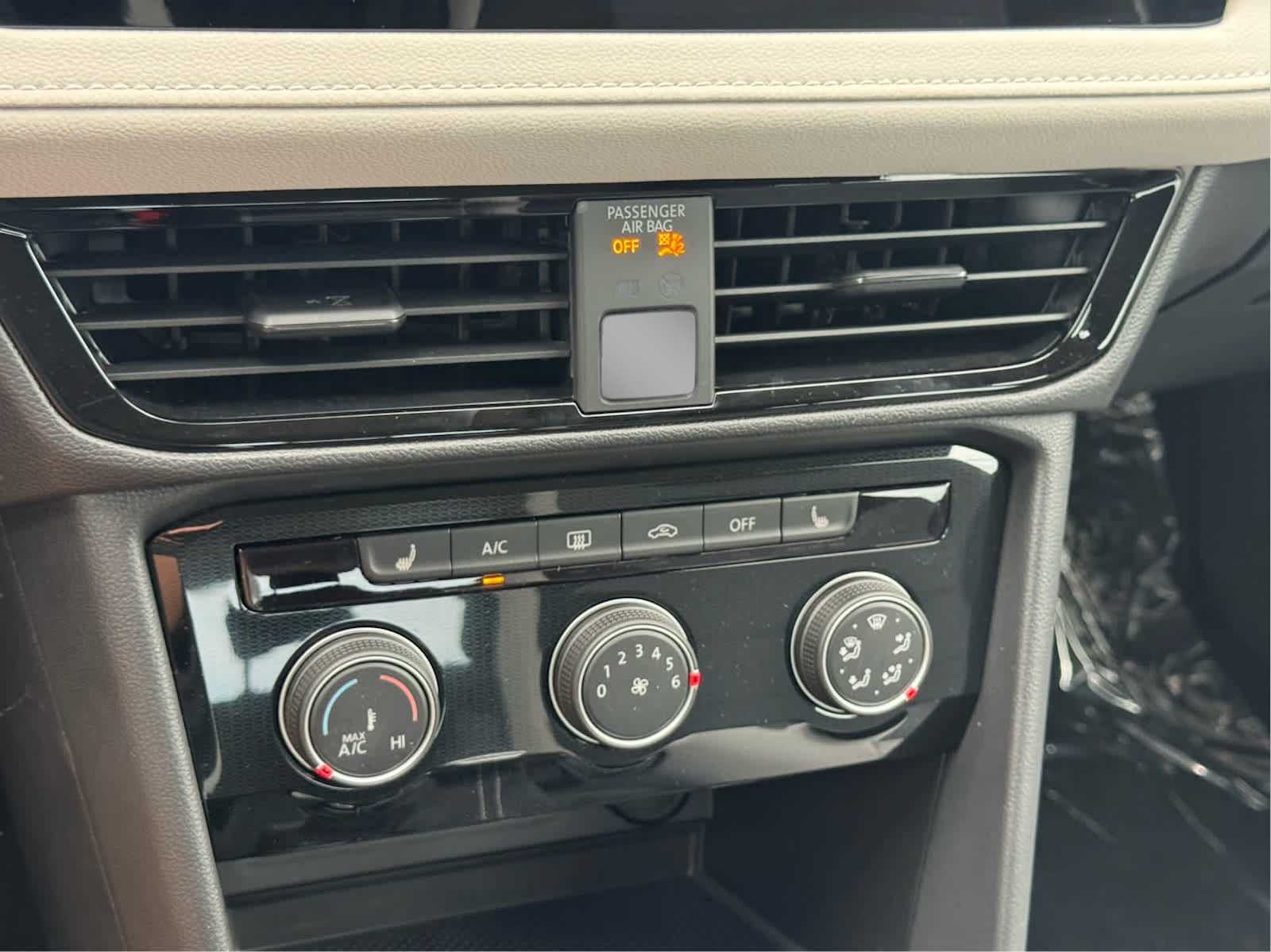 2025 Volkswagen Taos S photo 16