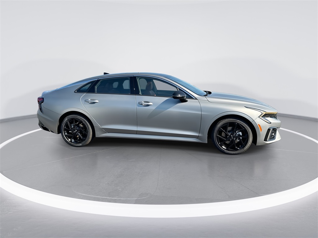 2026 Kia K5 GT-Line photo 9