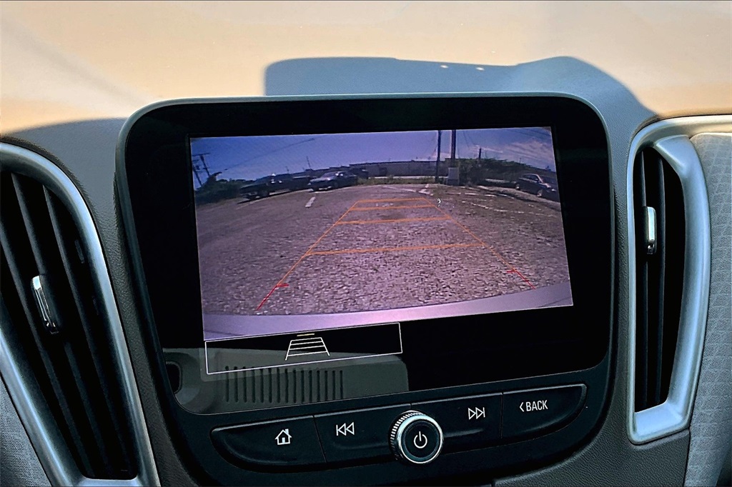 2022 Chevrolet Malibu LS photo 21
