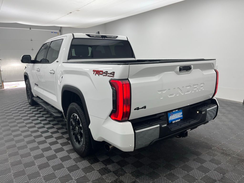 2022 Toyota Tundra SR5 photo 12