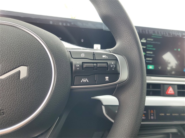 2026 Kia K5 LXS photo 15