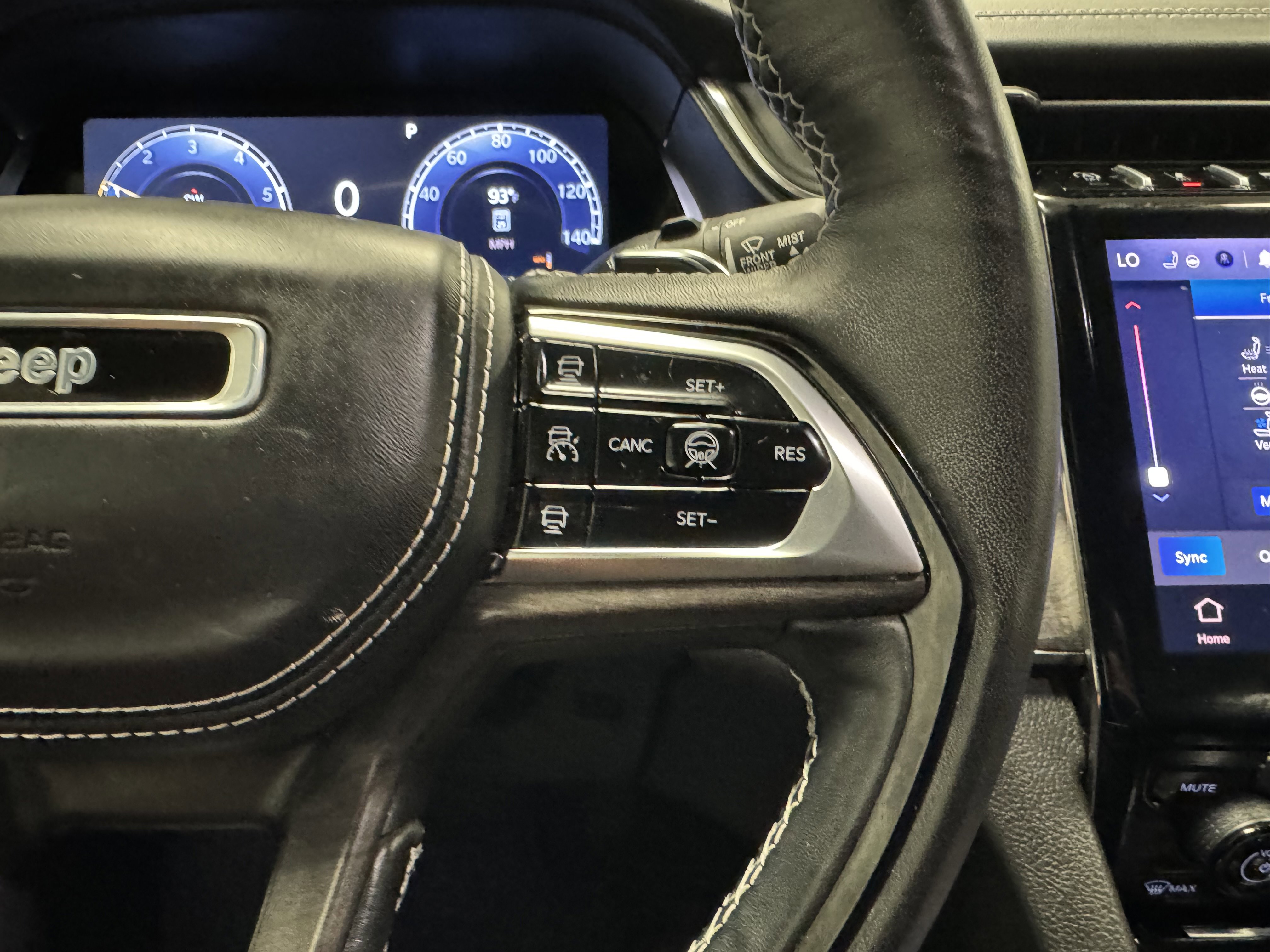 2024 Jeep Grand Cherokee Overland photo 7