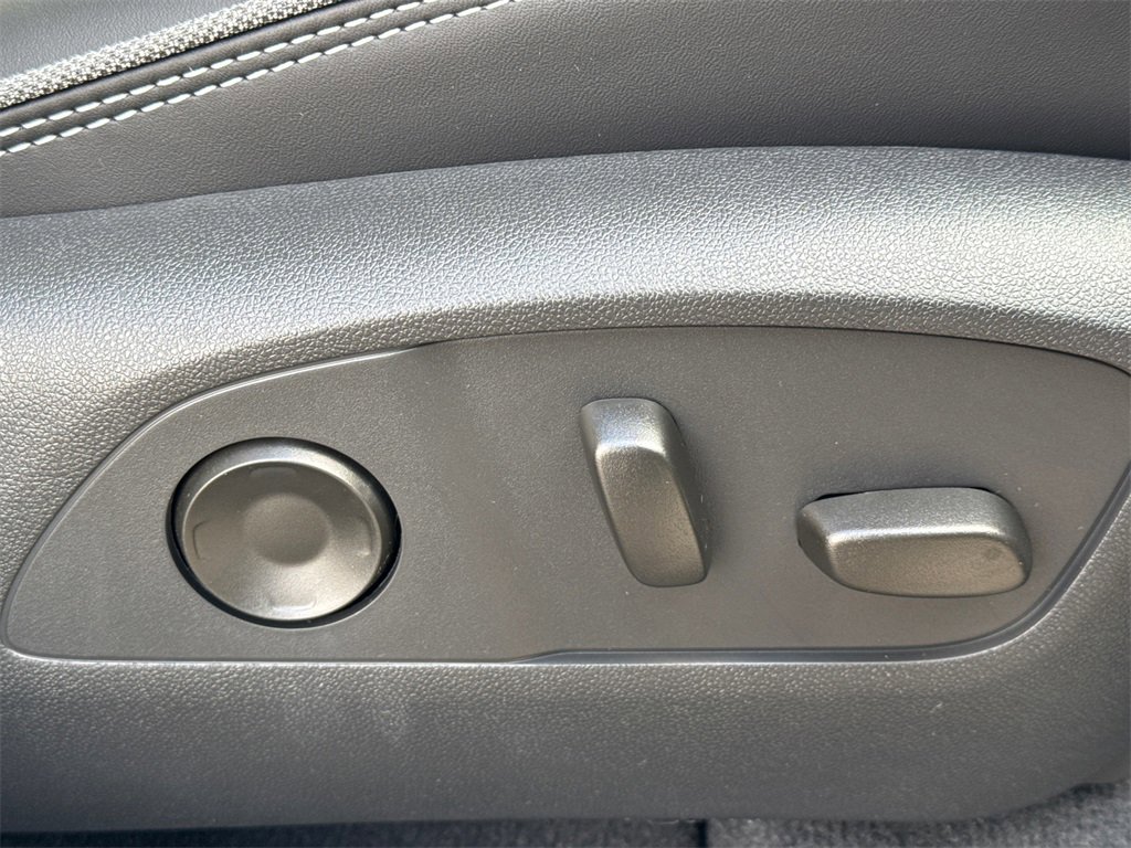 2025 Gmc Sierra EV Denali photo 37