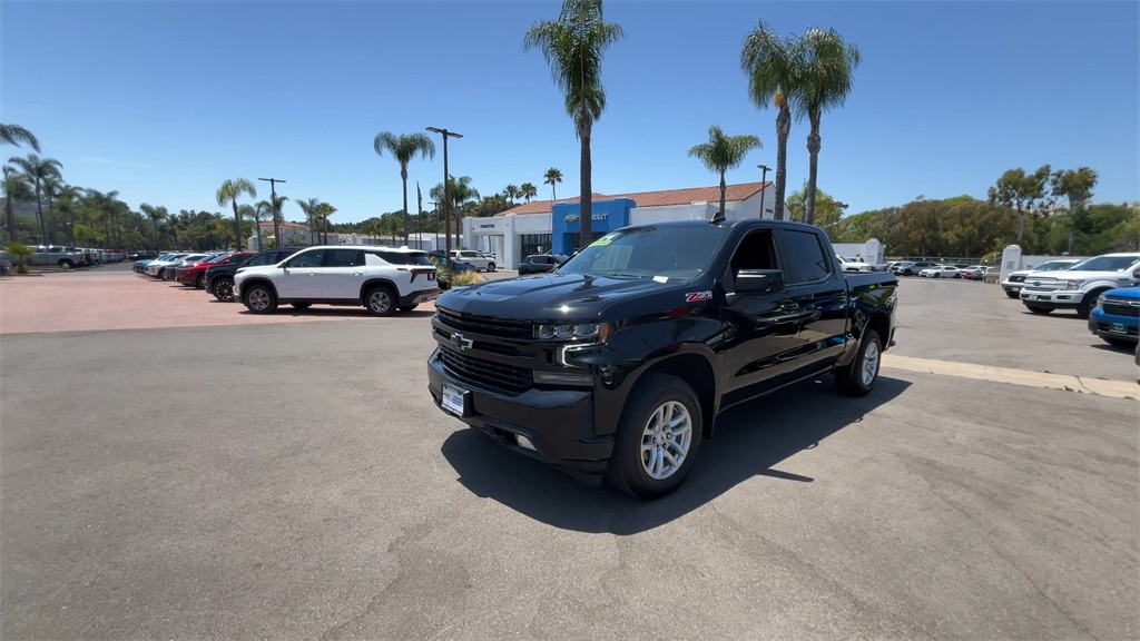 2022 Chevrolet Silverado 1500 RST photo 4