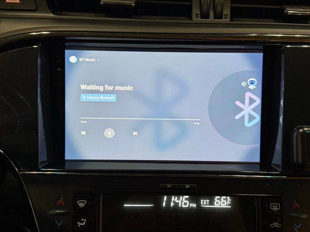 2015 Toyota Avalon XLE photo 17