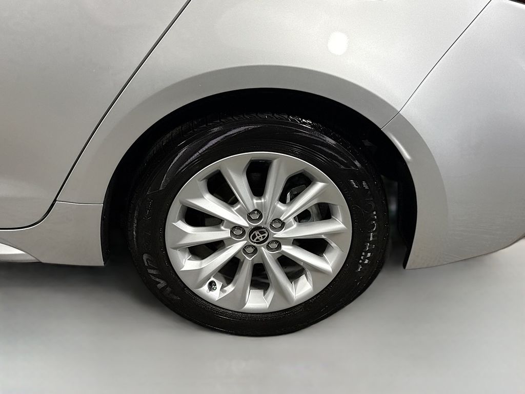 2022 Toyota Corolla XLE photo 29