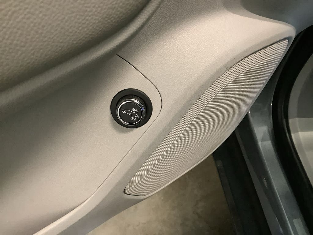 2022 Gmc Acadia SLE photo 21