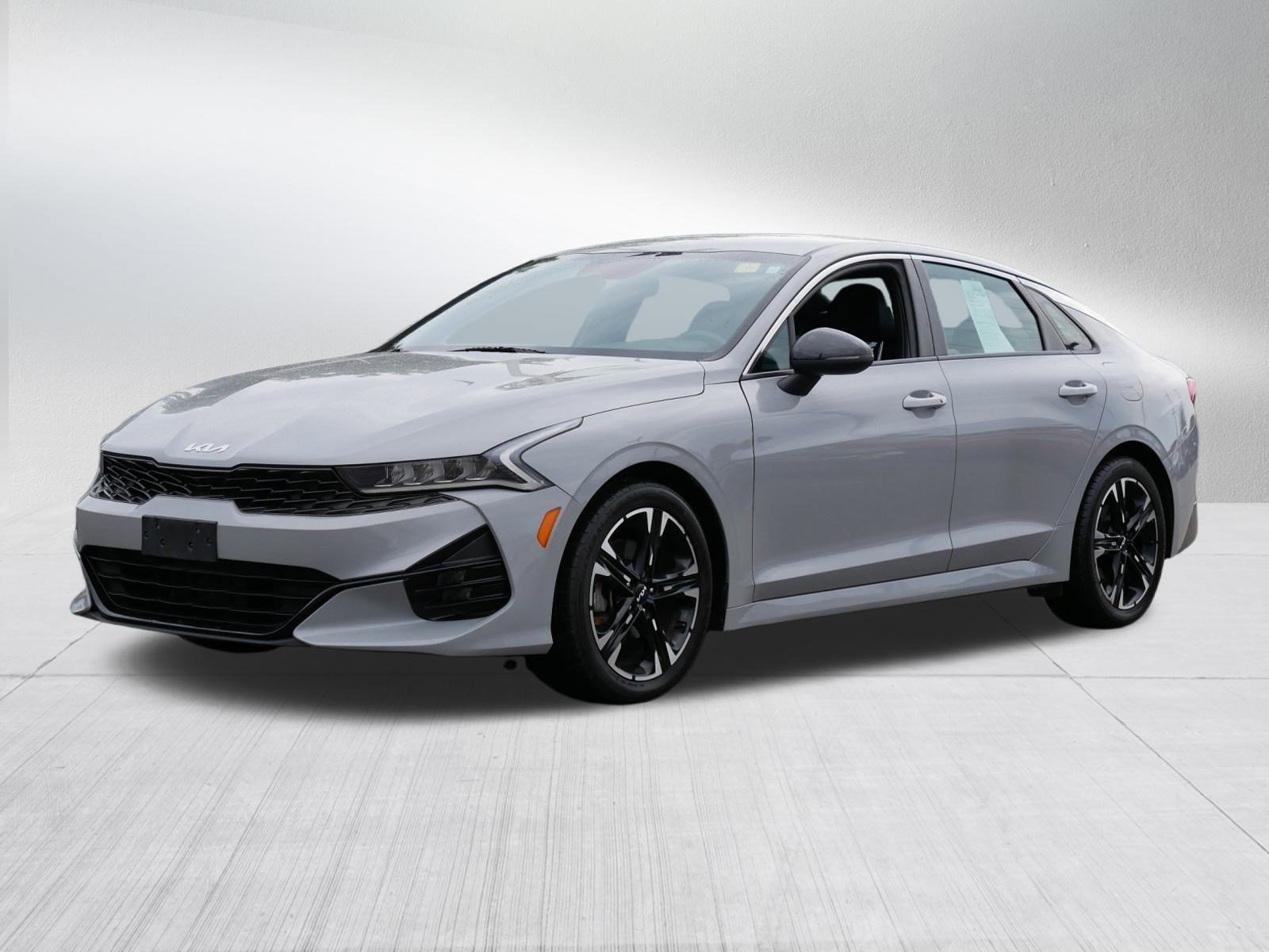 2022 Kia K5 GT-Line photo 3