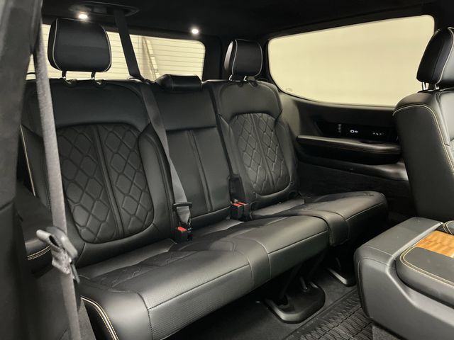 2022 Jeep Grand Wagoneer III photo 32