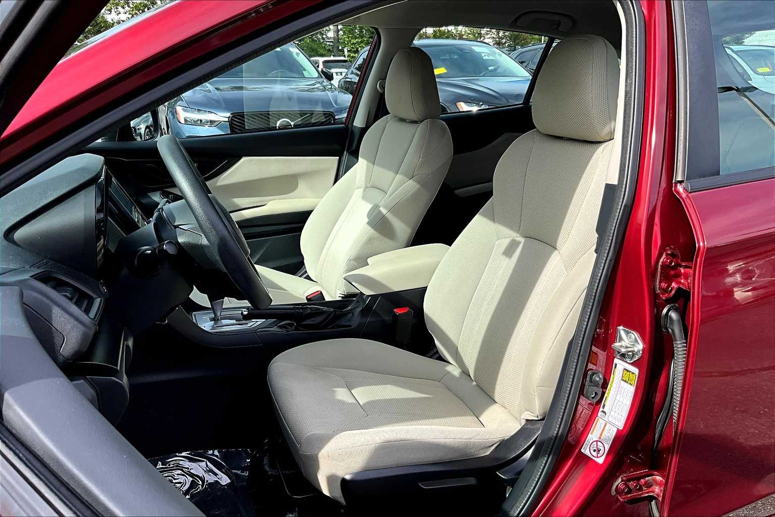 2017 Subaru Impreza Base photo 8