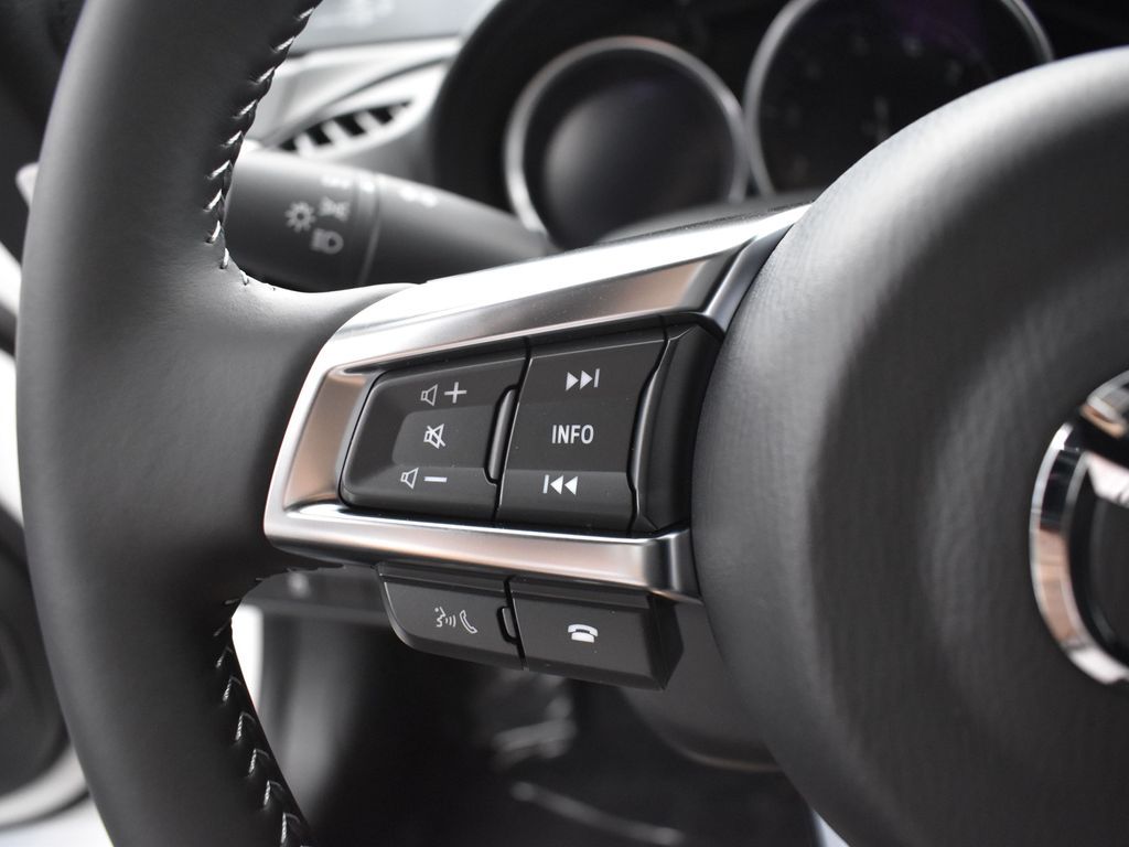 2025 Mazda MX-5 Miata Miata photo 12