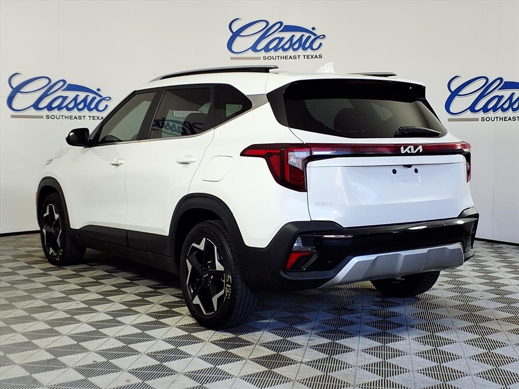2024 Kia Seltos EX photo 2