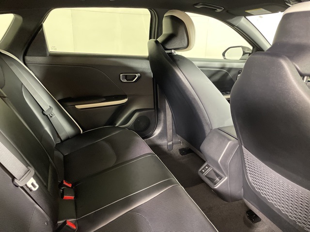 2025 Kia K4 GT-Line photo 16