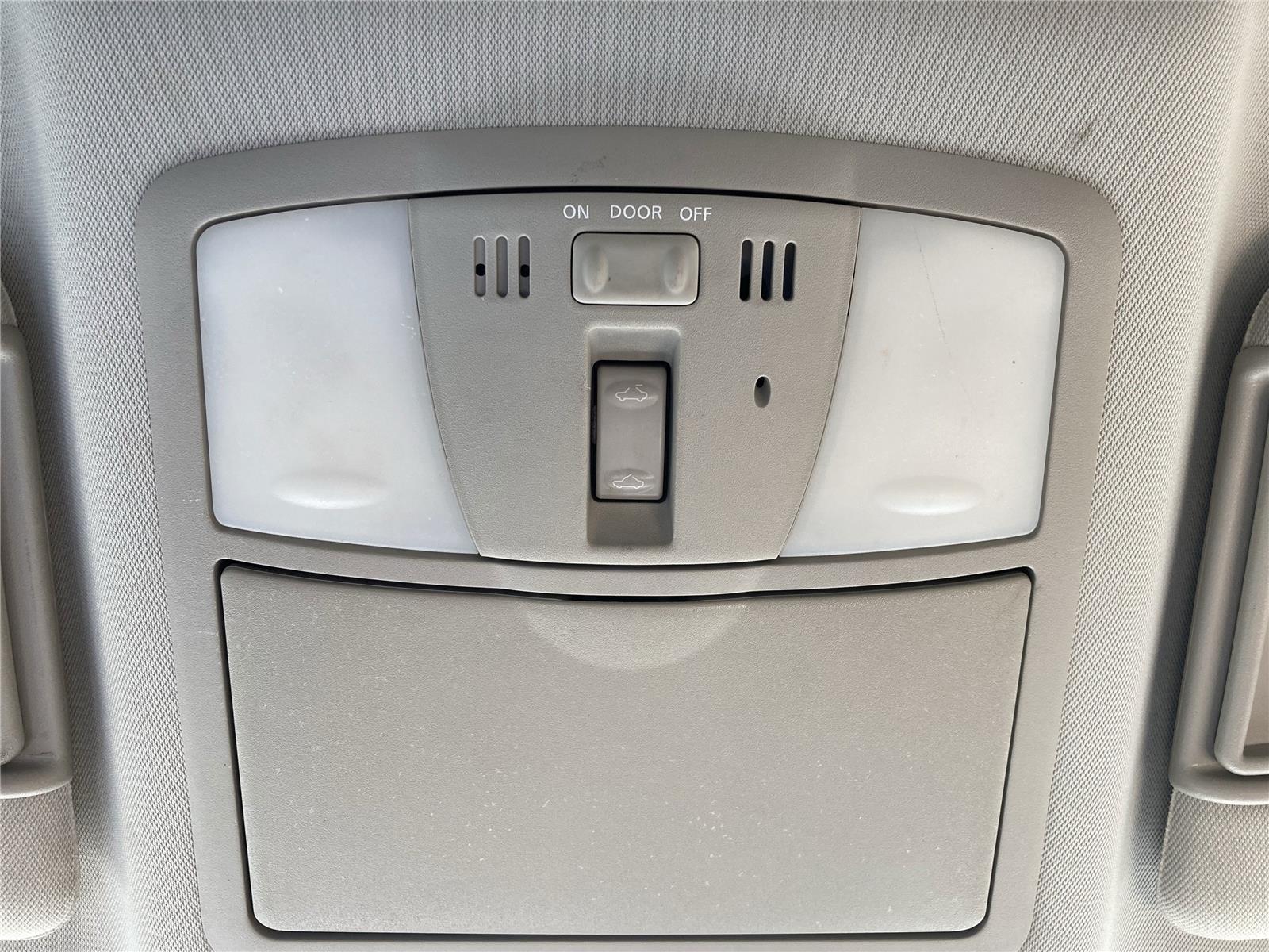 2017 Nissan Armada Platinum photo 18
